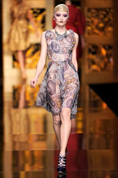 Look 26